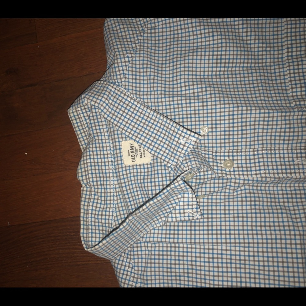 Short sleeve shirt